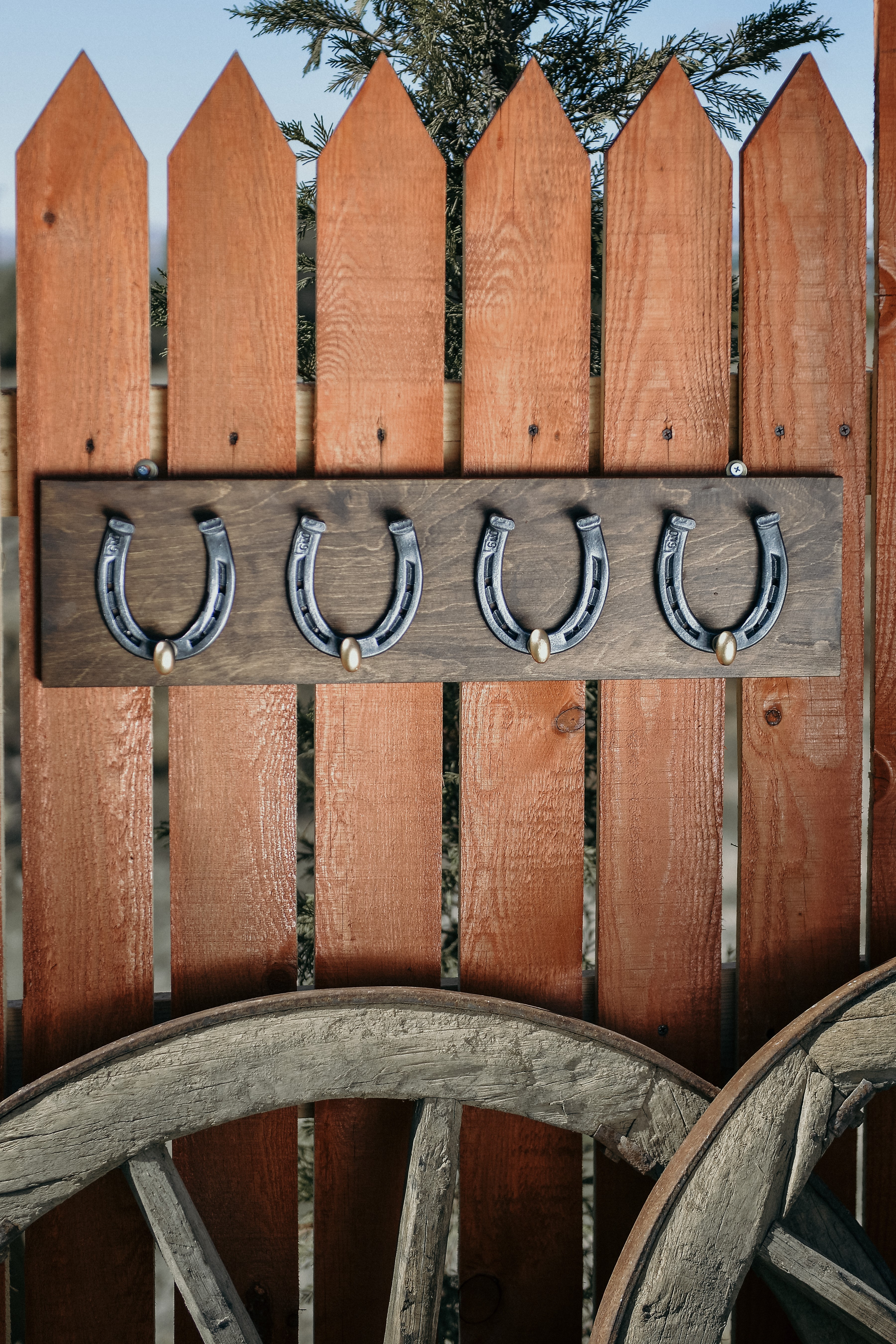 Special design horseshoe shaped hanging trinket